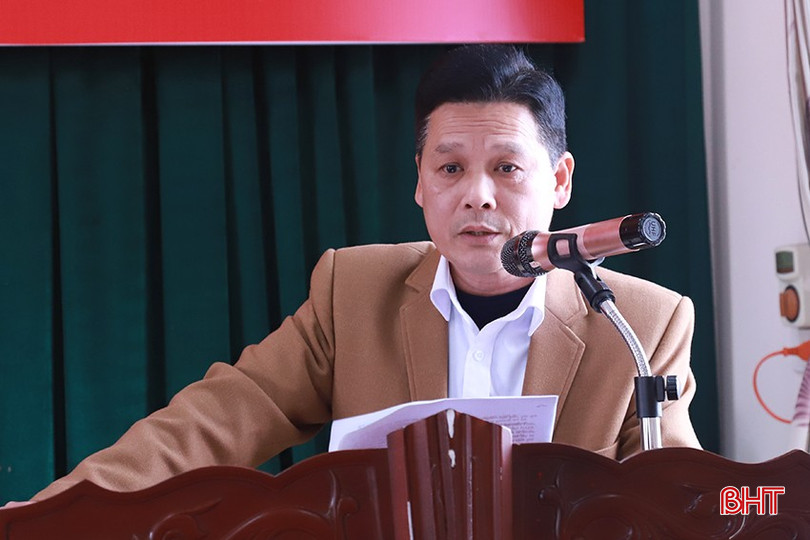 Chủ tịch Hội Chữ thập đỏ huyện Đức Thọ Lê Quang Đạo chia sẻ kinh nghiệm triển khai cuộc vận động "Mỗi tổ chức, cá nhân gắn với một địa chỉ nhân đạo" trên địa bàn. bqbht_br_4.jpg