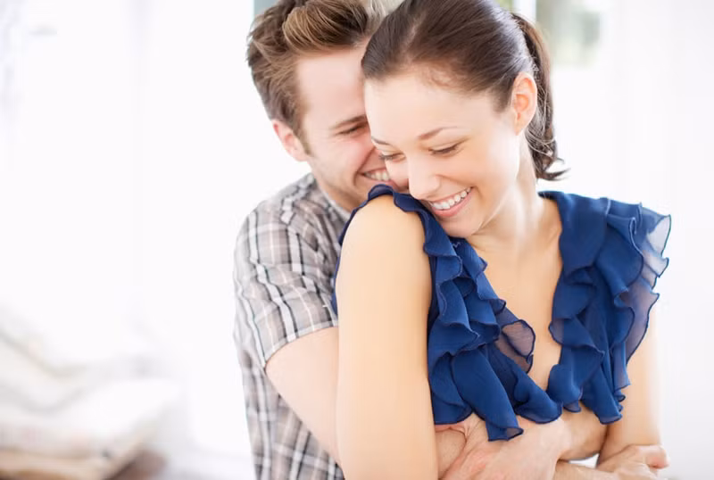 dan ba thi khoe chong dan ong thi giau vo