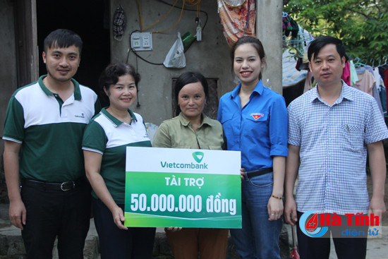 vietcombank ha tinh chung tay vi an sinh cong dong
