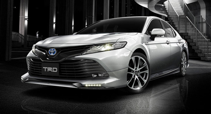 ngam toyota camry 2018 phien ban trd va modellista
