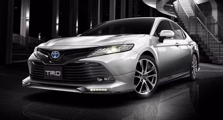 ngam toyota camry 2018 phien ban trd va modellista