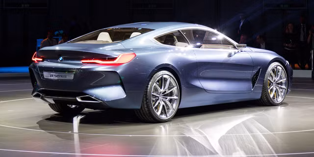 chiem nguong ve dep cua xe trong mo bmw 8 series ngoai doi thuc