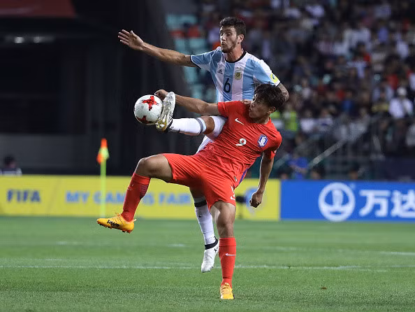 cap sao tre barca toa sang u20 han quoc day argentina den bo vuc