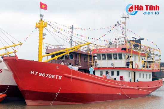 ha thuy tau vo thep dong theo nghi dinh 67 dau tien o ky anh