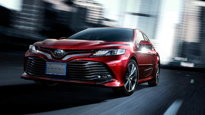 ngam toyota camry 2018 phien ban trd va modellista