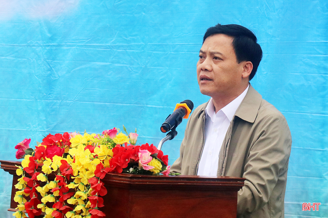 Bí thư Tỉnh ủy Hà Tĩnh phát động trồng cây đầu xuân Nhâm Dần