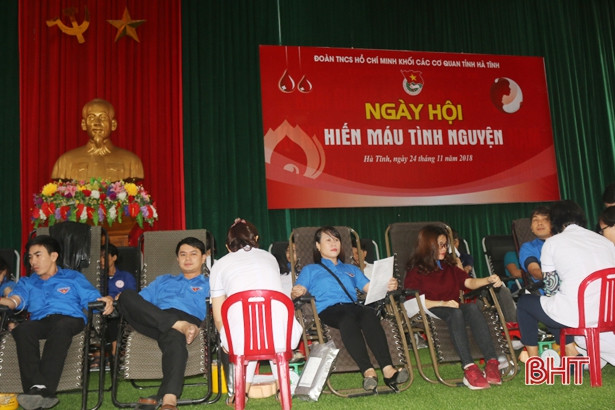 Cán bộ, đoàn viên khối cơ quan Hà Tĩnh hiến máu tình nguyện