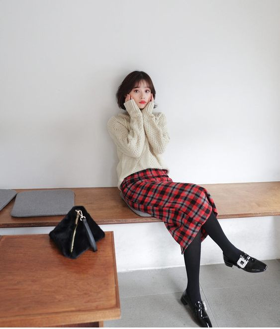 Mặc đẹp đến văn phòng với các chất liệu hợp xu hướng