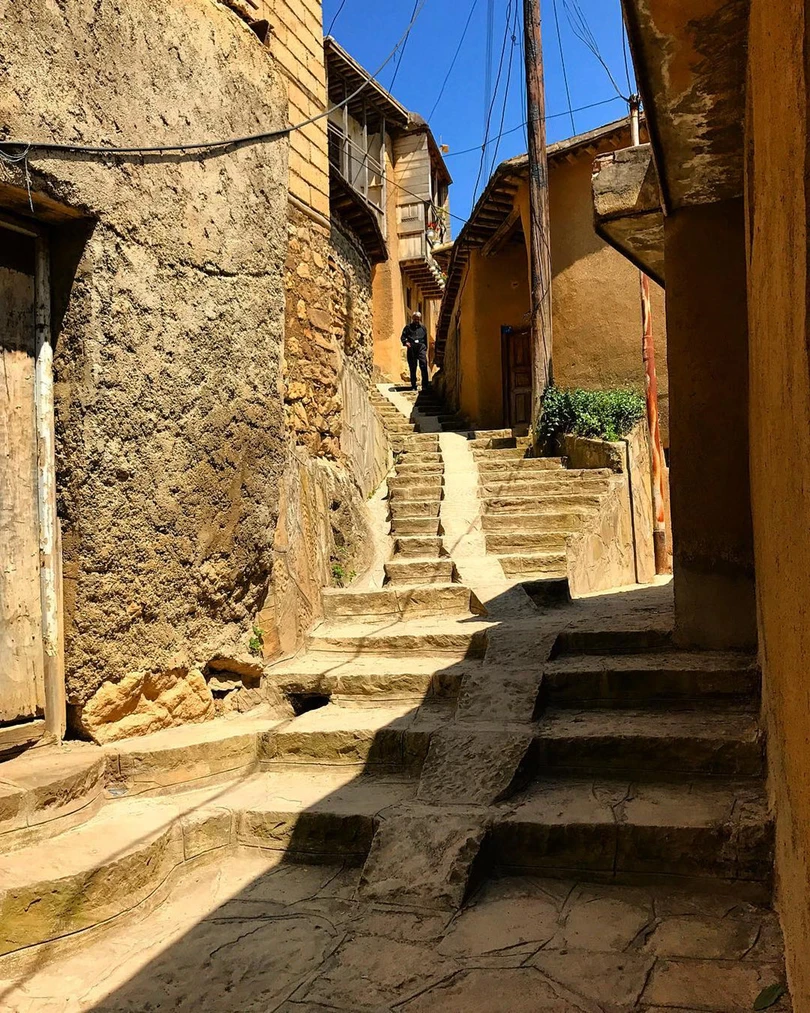 Kỳ lạ ngôi làng không mái ngói