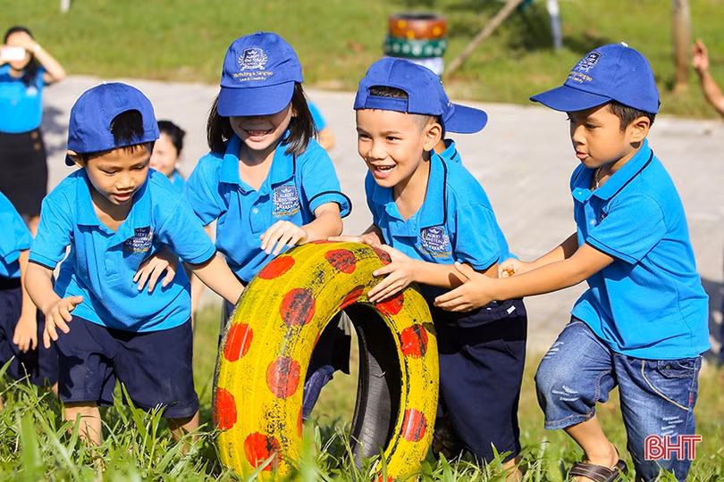 “Khoảng cách đến trái tim” của giáo viên, học sinh Trường Albert Einstein