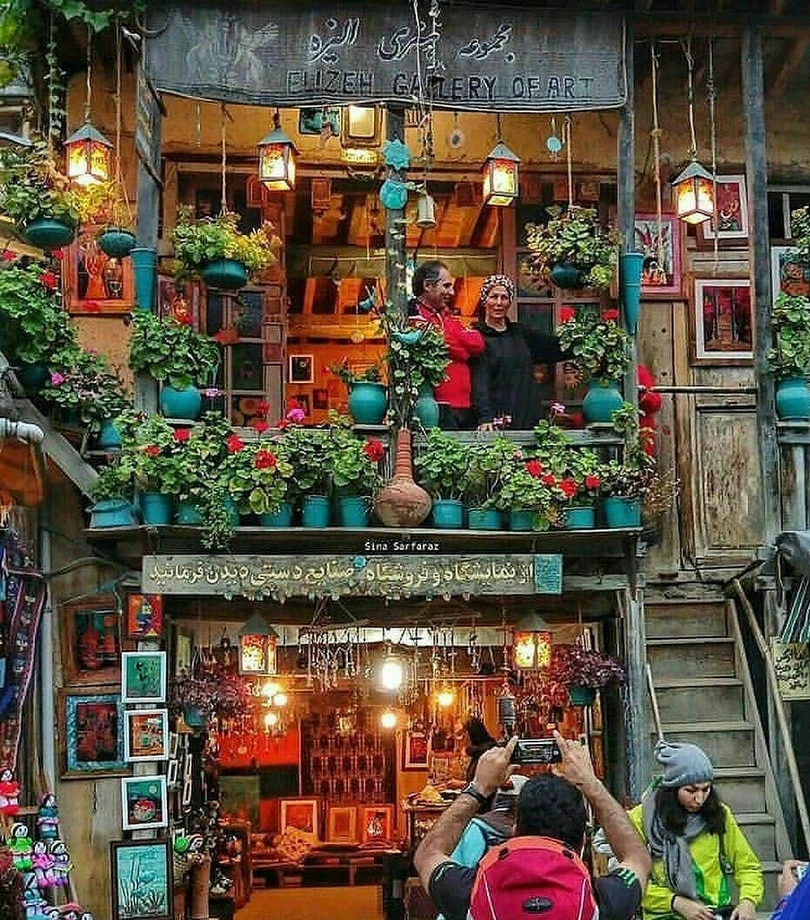 Kỳ lạ ngôi làng không mái ngói