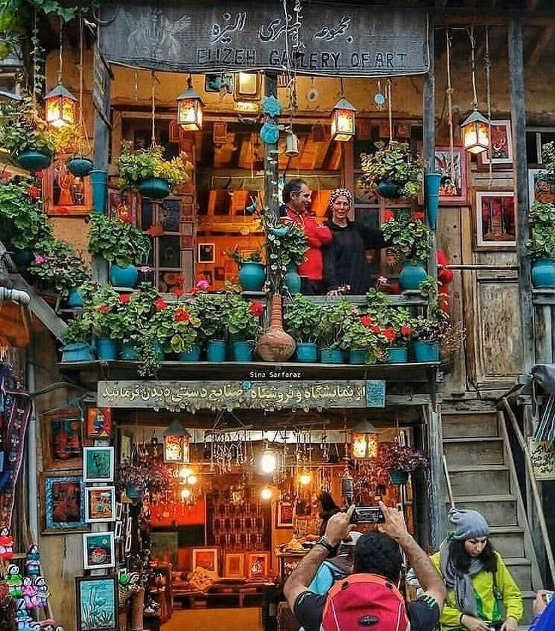 Kỳ lạ ngôi làng không mái ngói