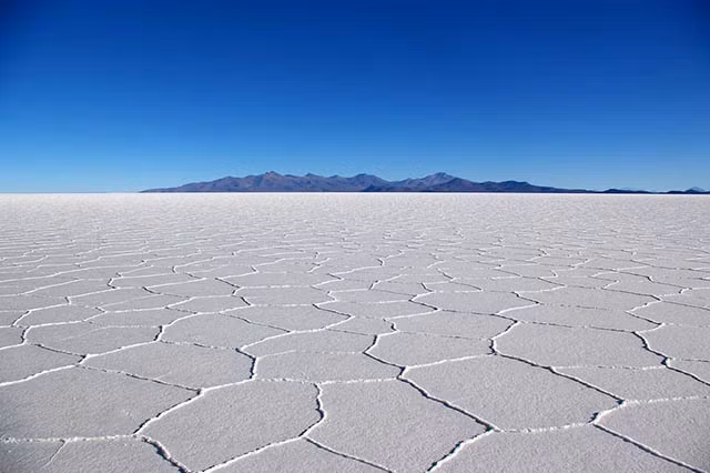 Khách sạn làm từ muối có 1-0-2 trên thế giới