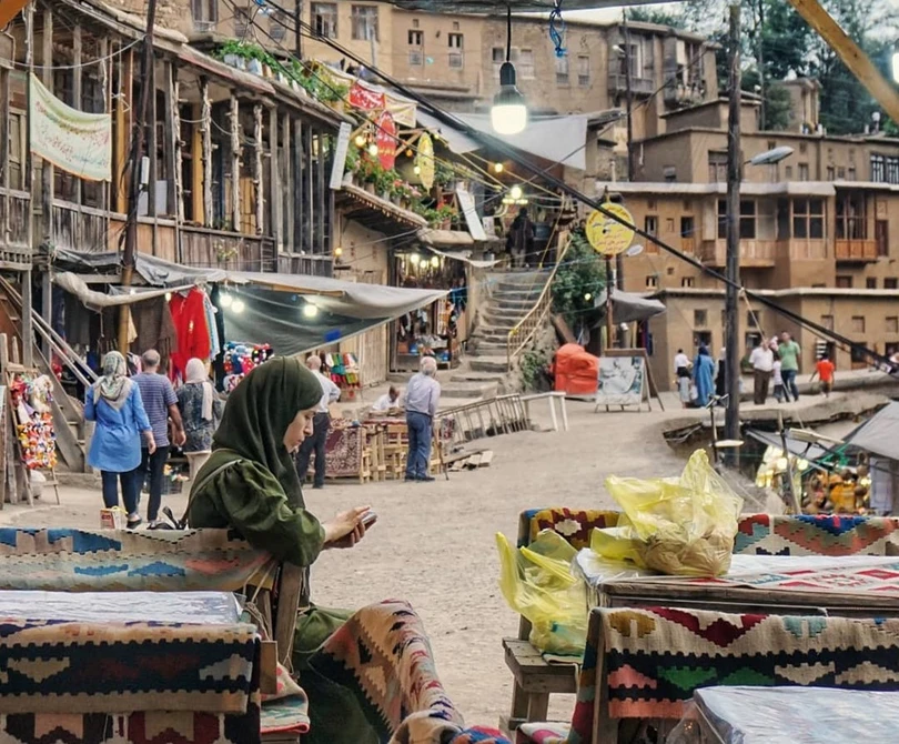 Kỳ lạ ngôi làng không mái ngói