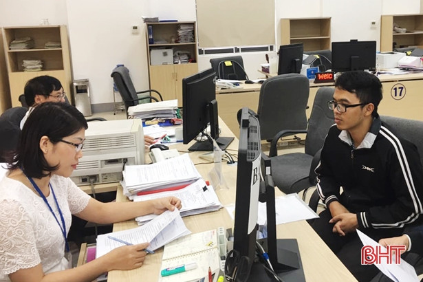 Hà Tĩnh loại bỏ thủ tục rườm rà gây khó người dân và doanh nghiệp