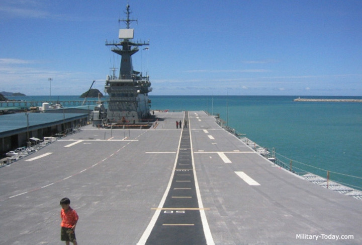 Tàu sân bay duy nhất của Đông Nam Á mạnh cỡ nào?