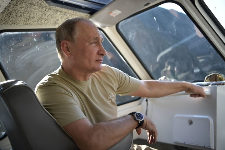 Tổng thống Nga Putin và niềm đam mê ô tô