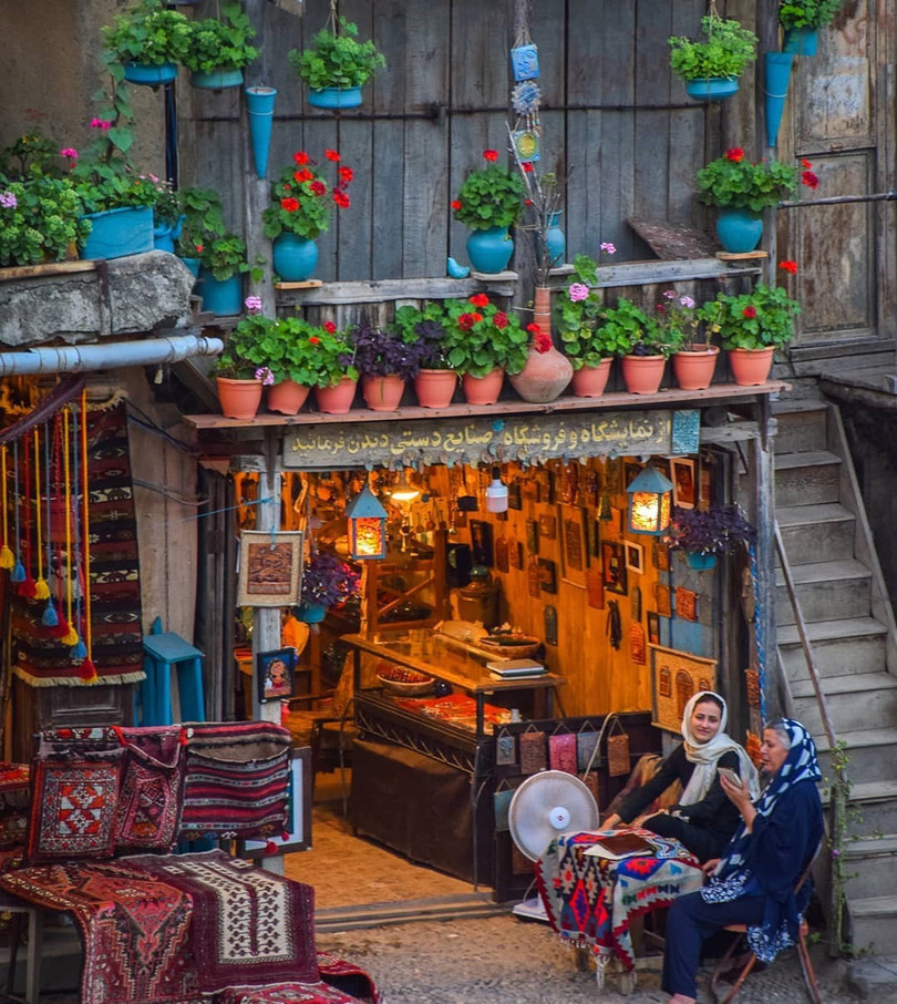 Kỳ lạ ngôi làng không mái ngói