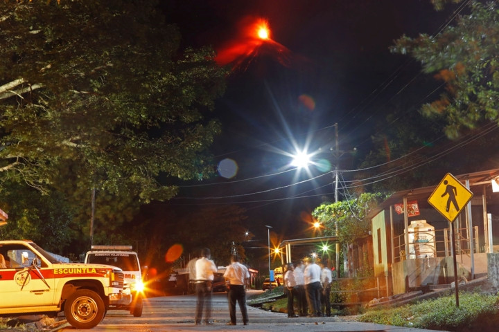 ảnh: kinh hoàng cảnh núi lửa ở guatemala phun trào đỏ rực hình 12 Kinh hoàng cảnh núi lửa ở Guatemala phun trào đỏ rực