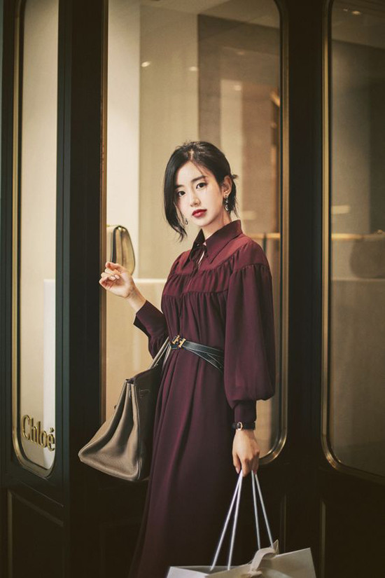 Cả tuần mặc đẹp cùng các mẫu váy cổ điển