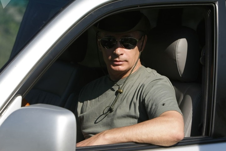 Tổng thống Nga Putin và niềm đam mê ô tô