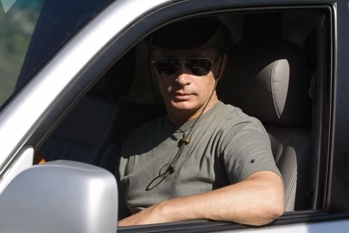 Tổng thống Nga Putin và niềm đam mê ô tô