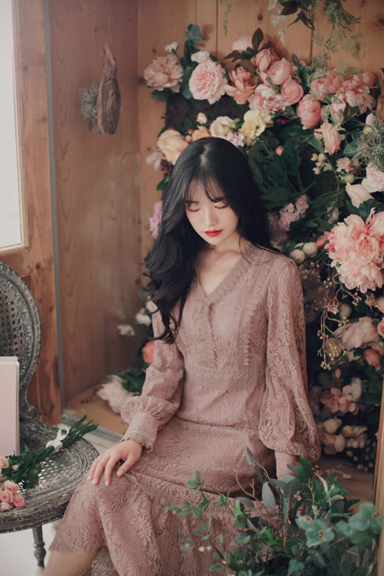 Cả tuần mặc đẹp cùng các mẫu váy cổ điển