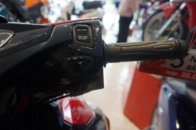 Ảnh thực tế Honda Air Blade 2018 đang làm “dậy sóng” thị trường Việt