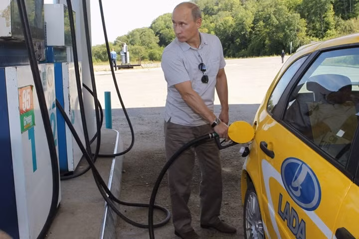 Tổng thống Nga Putin và niềm đam mê ô tô