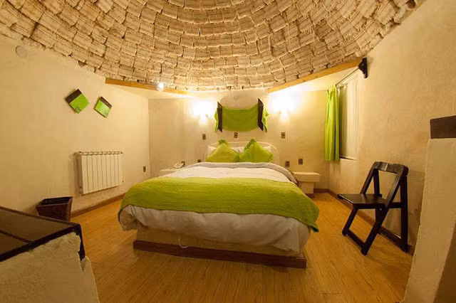 Khách sạn làm từ muối có 1-0-2 trên thế giới