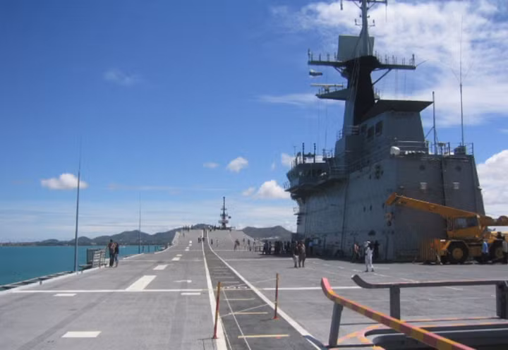 Tàu sân bay duy nhất của Đông Nam Á mạnh cỡ nào?