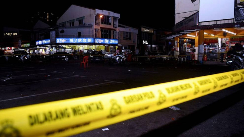 Ô tô lao vào nhà hàng ở Malaysia, ít nhất 5 người thương vong