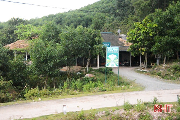 Nhà hàng xây dựng trái phép ở Kẻ Gỗ, 4 năm chính quyền “gỡ” không xong