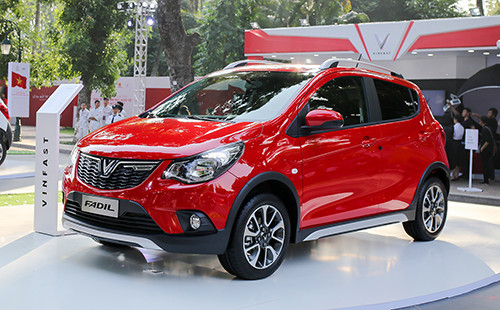 Fadil tại Công viên Thống Nhất Ôtô VinFast có giá từ 336 triệu chưa gồm VAT tại Việt Nam