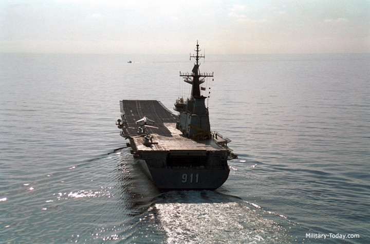 Tàu sân bay duy nhất của Đông Nam Á mạnh cỡ nào?