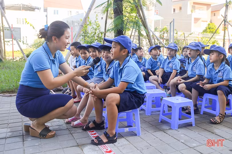 “Khoảng cách đến trái tim” của giáo viên, học sinh Trường Albert Einstein
