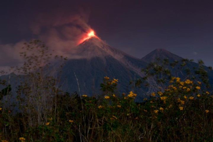 ảnh: kinh hoàng cảnh núi lửa ở guatemala phun trào đỏ rực hình 4 Kinh hoàng cảnh núi lửa ở Guatemala phun trào đỏ rực