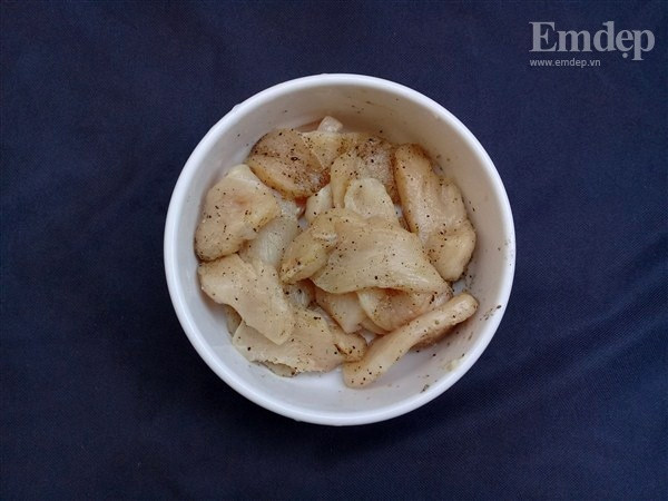 Cách làm gà tẩm đậu phộng giòn rụm xem ĐT Việt Nam vs ĐT Myanmar