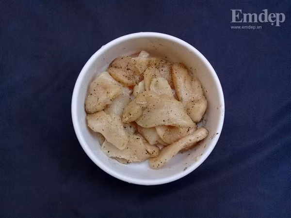 Cách làm gà tẩm đậu phộng giòn rụm xem ĐT Việt Nam vs ĐT Myanmar