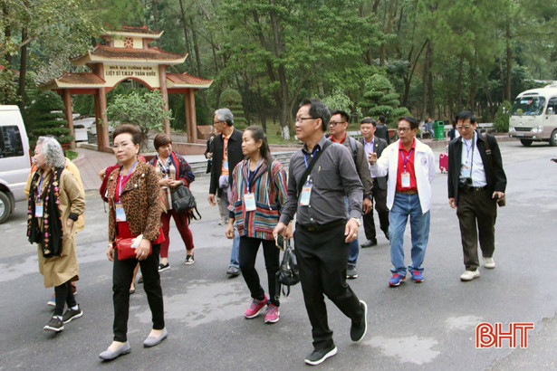 Đoàn Famtrip các tỉnh Đông Bắc Thái Lan khảo sát du lịch tại Hà Tĩnh