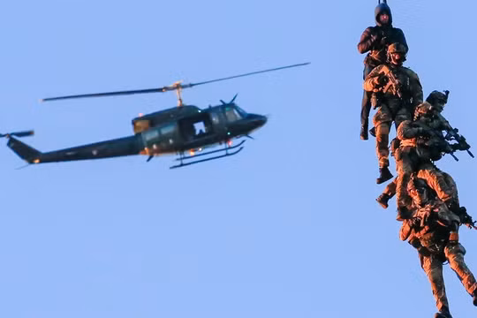 Thành lập quân đội chung: Châu Âu đủ mạnh để thoát Mỹ?