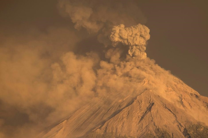 ảnh: kinh hoàng cảnh núi lửa ở guatemala phun trào đỏ rực hình 6 Kinh hoàng cảnh núi lửa ở Guatemala phun trào đỏ rực