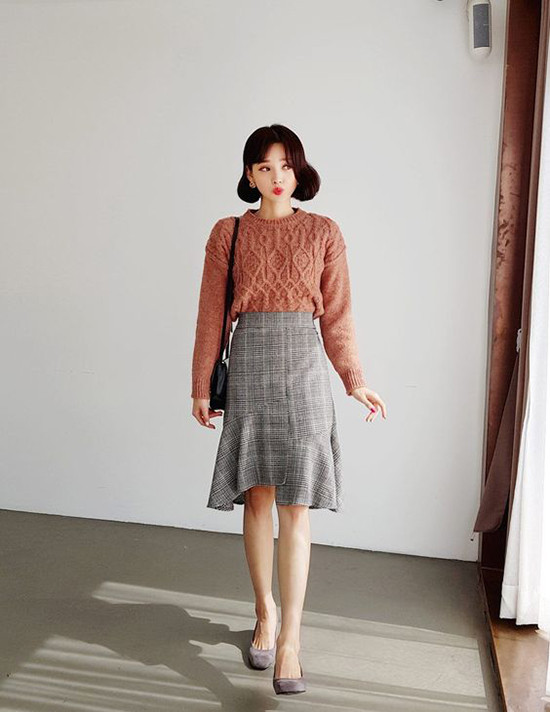 Mặc đẹp đến văn phòng với các chất liệu hợp xu hướng