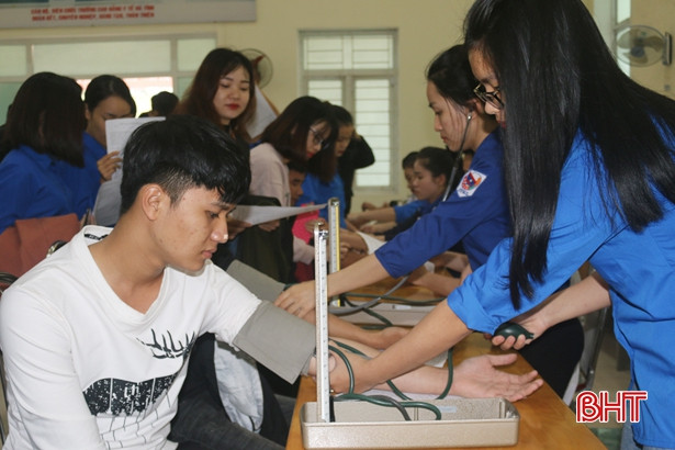 Cán bộ, đoàn viên khối cơ quan Hà Tĩnh hiến máu tình nguyện