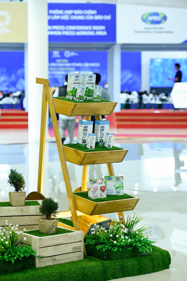 Gia đình sữa chua Vinamilk luôn đồng hành vì sức khoẻ của hàng triệu người tiêu dùng Việt Nam