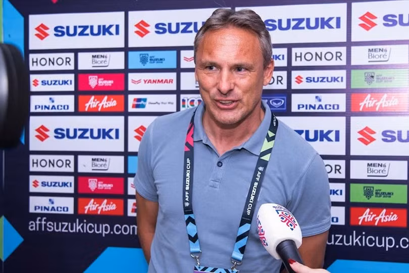 HLV Myanmar tự tin thách thức HLV Park Hang-seo