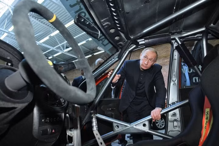 Tổng thống Nga Putin và niềm đam mê ô tô