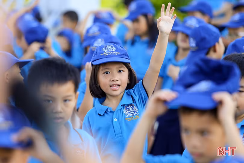 “Khoảng cách đến trái tim” của giáo viên, học sinh Trường Albert Einstein