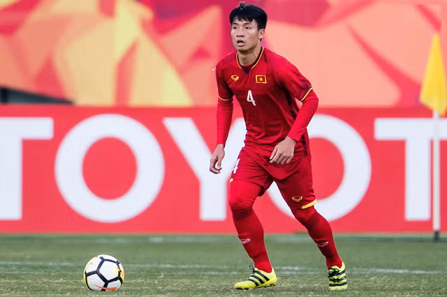 Trung vệ Bùi Tiến Dũng sẽ ra sân trong trận đấu gặp Campuchia?