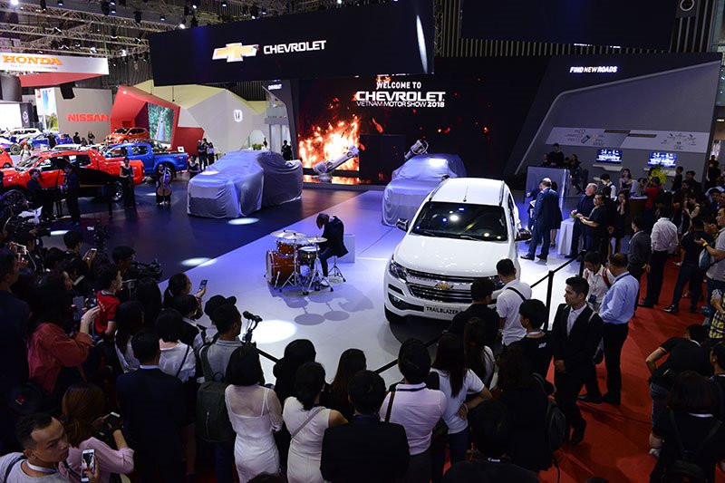 Xe nhập khẩu nguyên chiếc từ Indonesia về Việt Nam “nhỏ giọt”